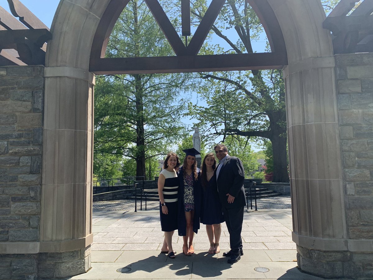 grossocheryl's tweet photo. #novanation #novagrad https://t.co/WOssa9vbxl