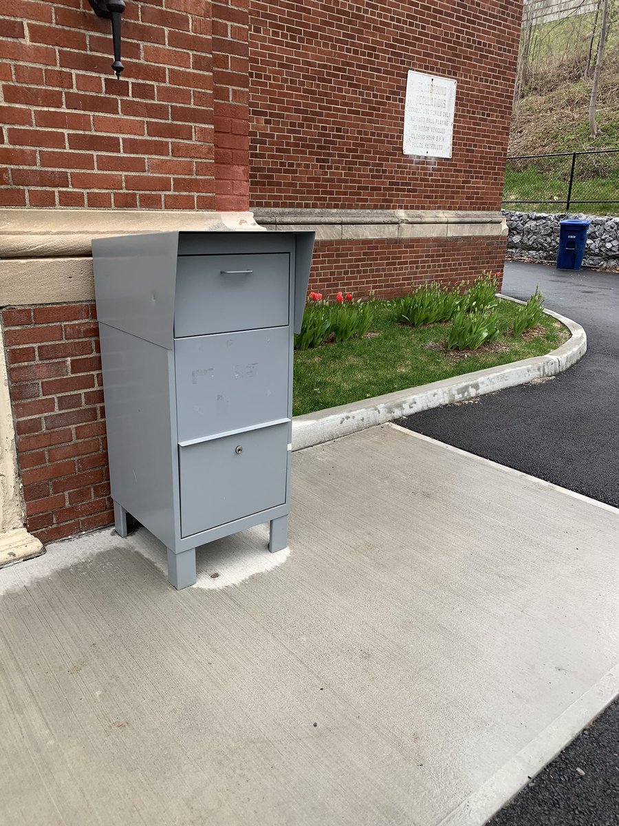 HeratyRyan's tweet photo. We added this new addition today, canโt wait to reopen our library and get books to kids in a safe way! Great score @maritaueslibes #uesvt #mrpsvt #needspaint #readmore https://t.co/lK138RWJDG