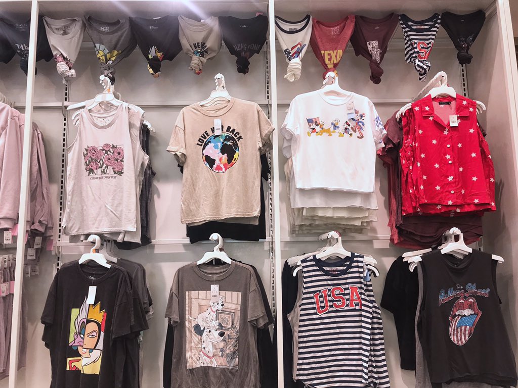 kennedy_vm's tweet photo. revived the YC License Wall with some visual tshirt fun. RGYBV of course. 🌈 #T2868 #T2868TheGrand #TargetStyle https://t.co/LZzVTbS8gL