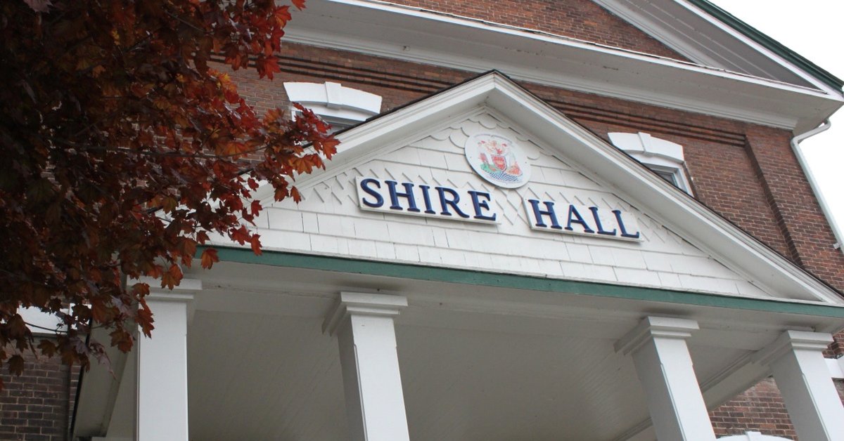 Shire_Hall's tweet image. NOTICE: Shire Hall and Picton fire hall to re-open May 19. Learn more: - mailchi.mp/dfc92a4347a7/n… #PrinceEdwardCounty #COVID-19
