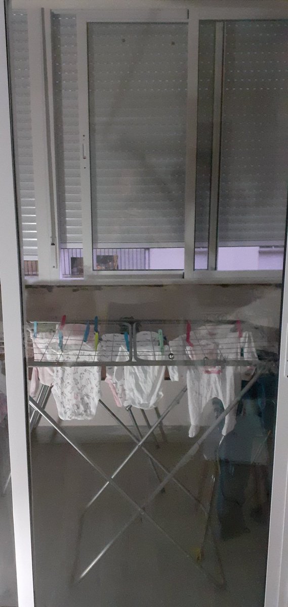 kylexy1981's tweet photo. Uno va viendo esta ropita tendida y te desarma sin ni siquiera estar aquí todavía 
#MenosQueCantaUnGallo
#Cloe
@Rubita2014 https://t.co/n2pe332qrY