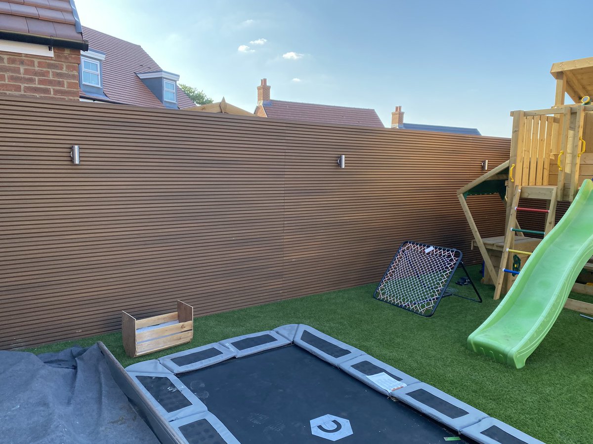 limebokbrett's tweet photo. One of our projects really taking shape now. Little bit of everything in this one! Still have a way to go on this one but I’m enjoying seeing it come together! @mandy_steed @_LONDONSTONE #designclad #firemagic #vitcus #bar #outdoor_kitchen @Millboard_UK #lovebeer https://t.co/Vp75CvQTJ9