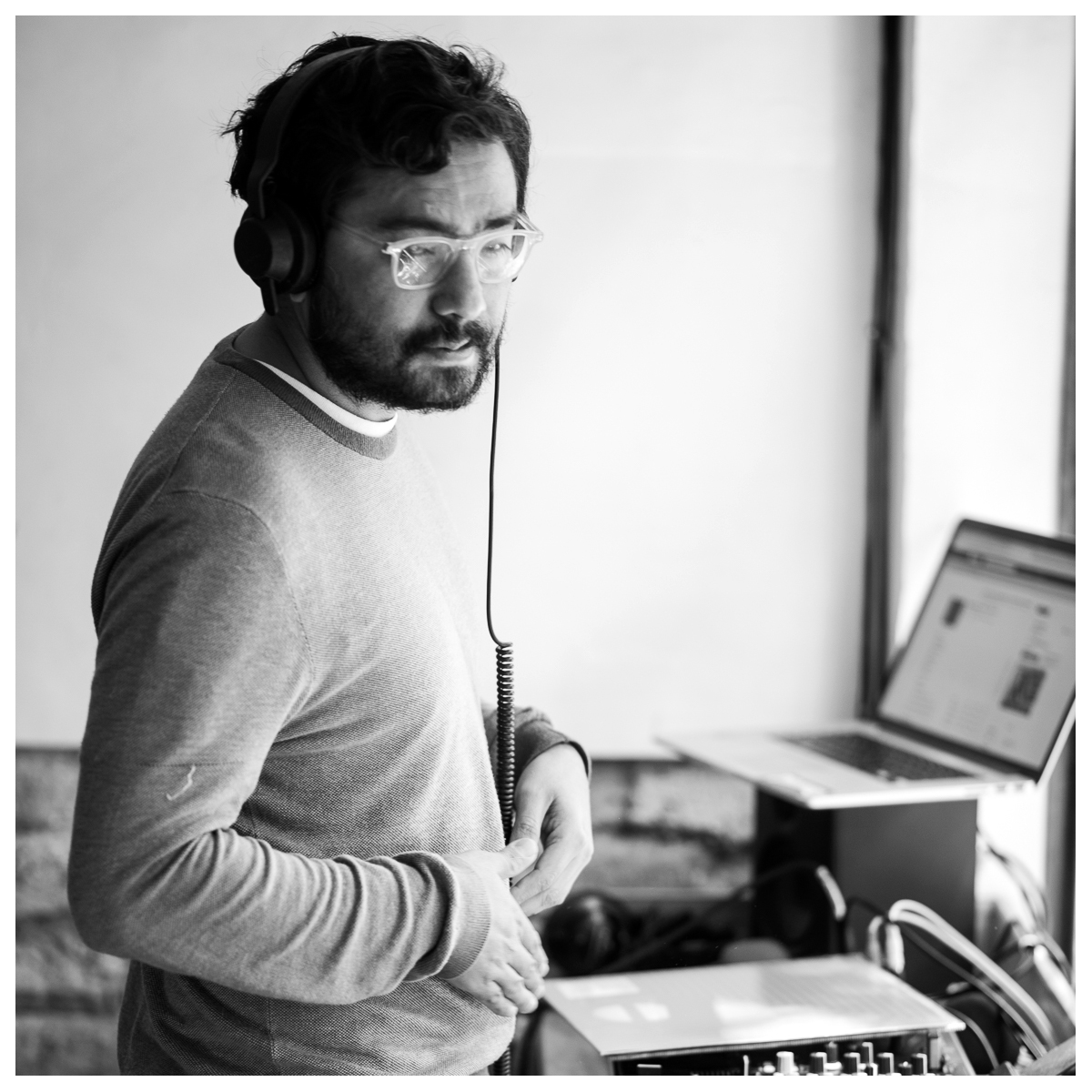 radio_nopal's tweet photo. #Conoce al equipo de Radio Nopal 🌵
Luis Silva, @MuchoCeviche (Mucho Ceviche)

Programador aficionado, diseñador de profesión. Ha participado en proyectos como #Abolipop, #BananaBurp , #Svetlana, #Wmwmwm y actualmente en @airelibre_fm y @radionopal

#radionopal #conoce #ceviche https://t.co/jQYJXNGMVE