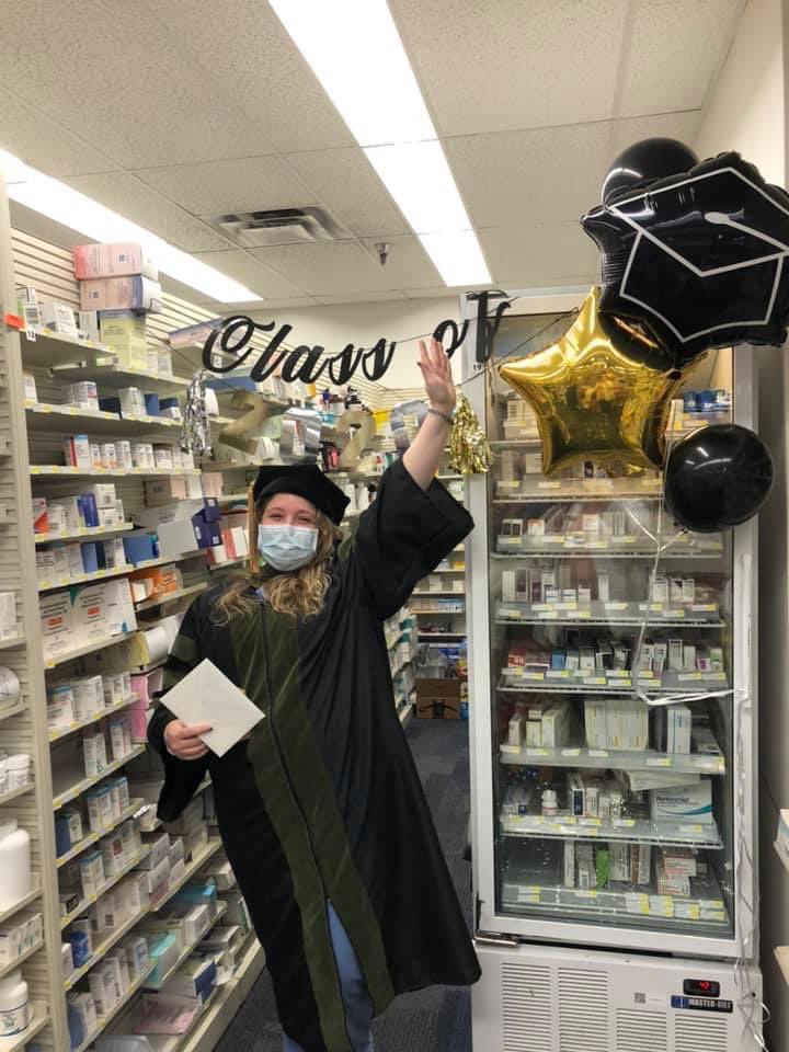JessicaPharmD's tweet photo. Could not be more proud of my team at 3723 in a oak Ridge, TN. Thank you for showing CARE the CVS way by giving your intern the best graduation party CVS style! We are all so proud of you, Desi! @KearneyCVS @EverettMoore10 @LeinartRebecca @Skimdit https://t.co/Yno6Zs4IzO