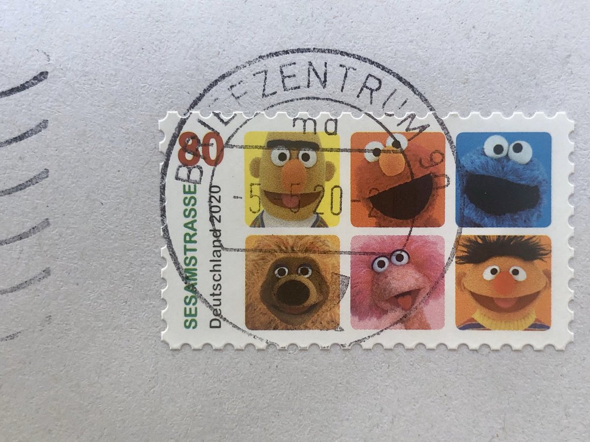 Ivnoeoe's tweet photo. @wittschicat Ich erhielt auch einen Brief mit dieser Briefmarke. Das brachte mich zum Lachen 😂 https://t.co/65f1BuFlea