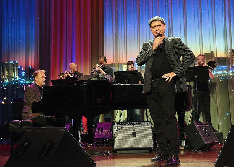 Chic Compass Magazine tweet media