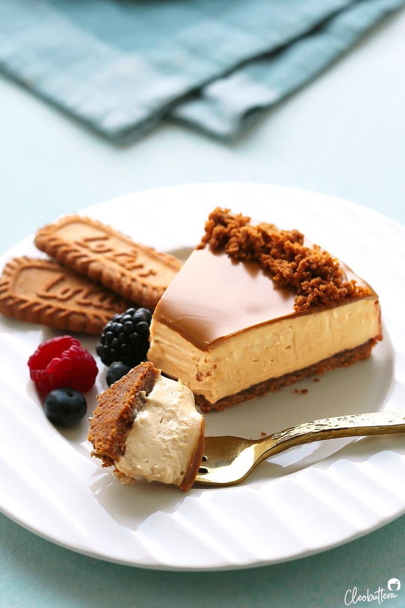 halap_sa1's tweet photo. Lotus Cheesecake | تشـيز كيـك باللوتس 
محتاج قهوة تصحصحك بعد الفطور ؟!
مافي أحلى من التشيز كيك يشاركها 
اطلبها الحين والتوصيل علينا😎

0559365559 📞
#حلويات_مبرومة #رمضان_كريم #التوصيل_مجاني https://t.co/rsZoL8qiAw
