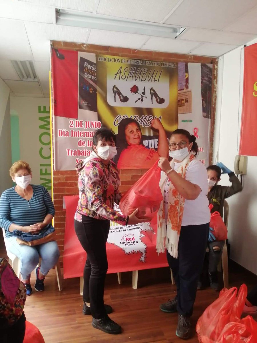 ASMUBULI's tweet photo. ASMUBULI-SINTRASEXCO  en la lucha del dia a dia apoyando a  sus integrantes en entrega de mercados para  ir mitigando un poco las necesidades  alimenticias, en la crisis del COVID 19. https://t.co/eCio1NuQ36