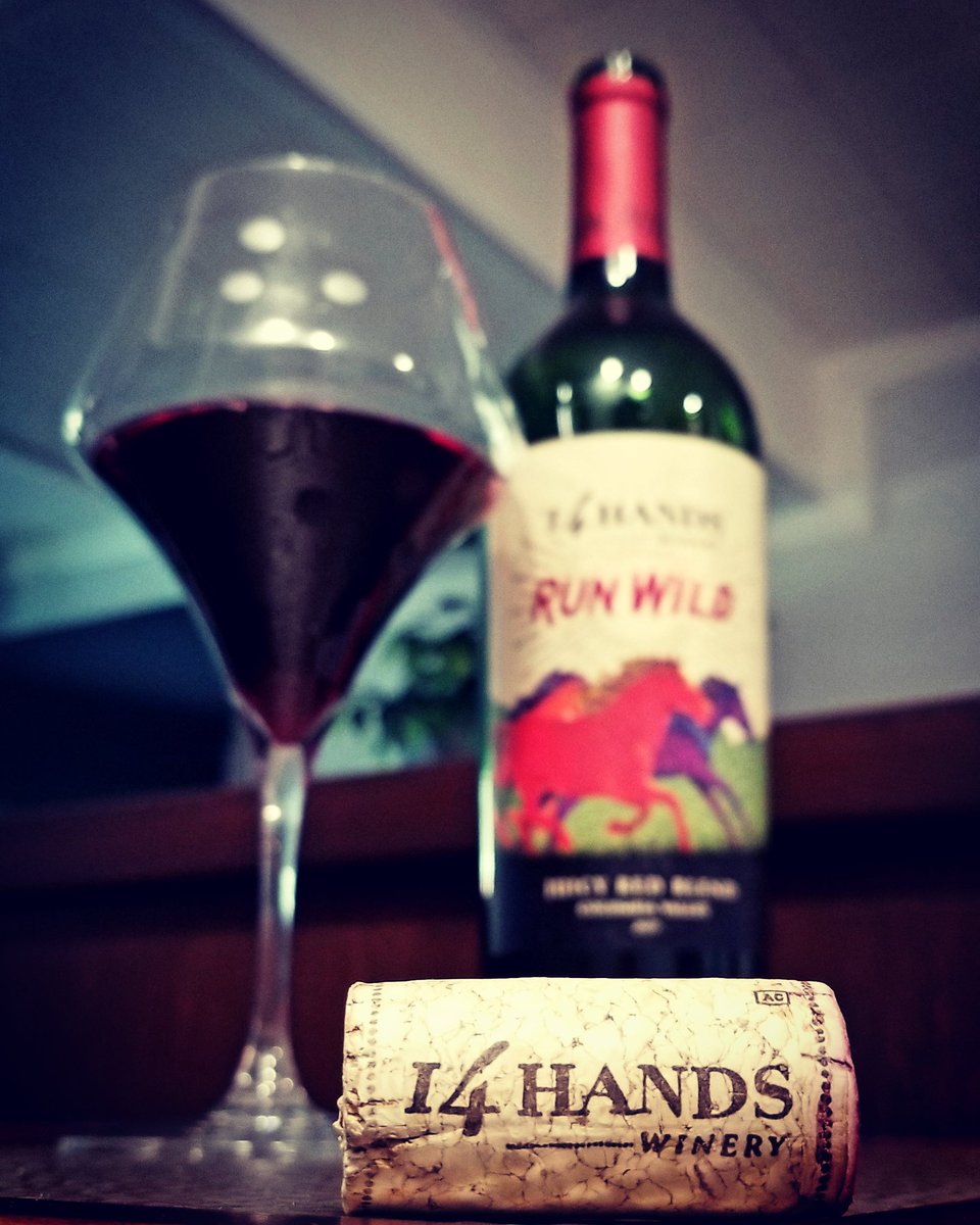 smiland's tweet photo. #runwild by #14hands was a pleasant surprise. Strong berries on the nose n soft tannins with a pleasant lingering finish on the palate! #wineglassselectionoftheevening @Julianna_glass #cheers #wineglass #winelover #winolicious #wineoclock #wine #winetime #juliannaglassware https://t.co/a1KYX6jPan