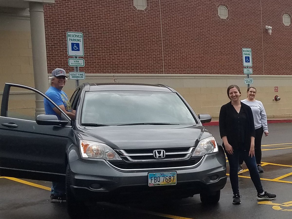CFIS_Counselor's tweet photo. CFIS Car Parade was just what we needed!!! My β€ is filled to over-flowing just being in the presence of my CFIS family and seeing our students and their parents standing in the rain to hold up their signs of love and gratitude and wave to us π€π.
#CFEVSGoesDigital #CFEVDHome https://t.co/ZqbUT5sI9K
