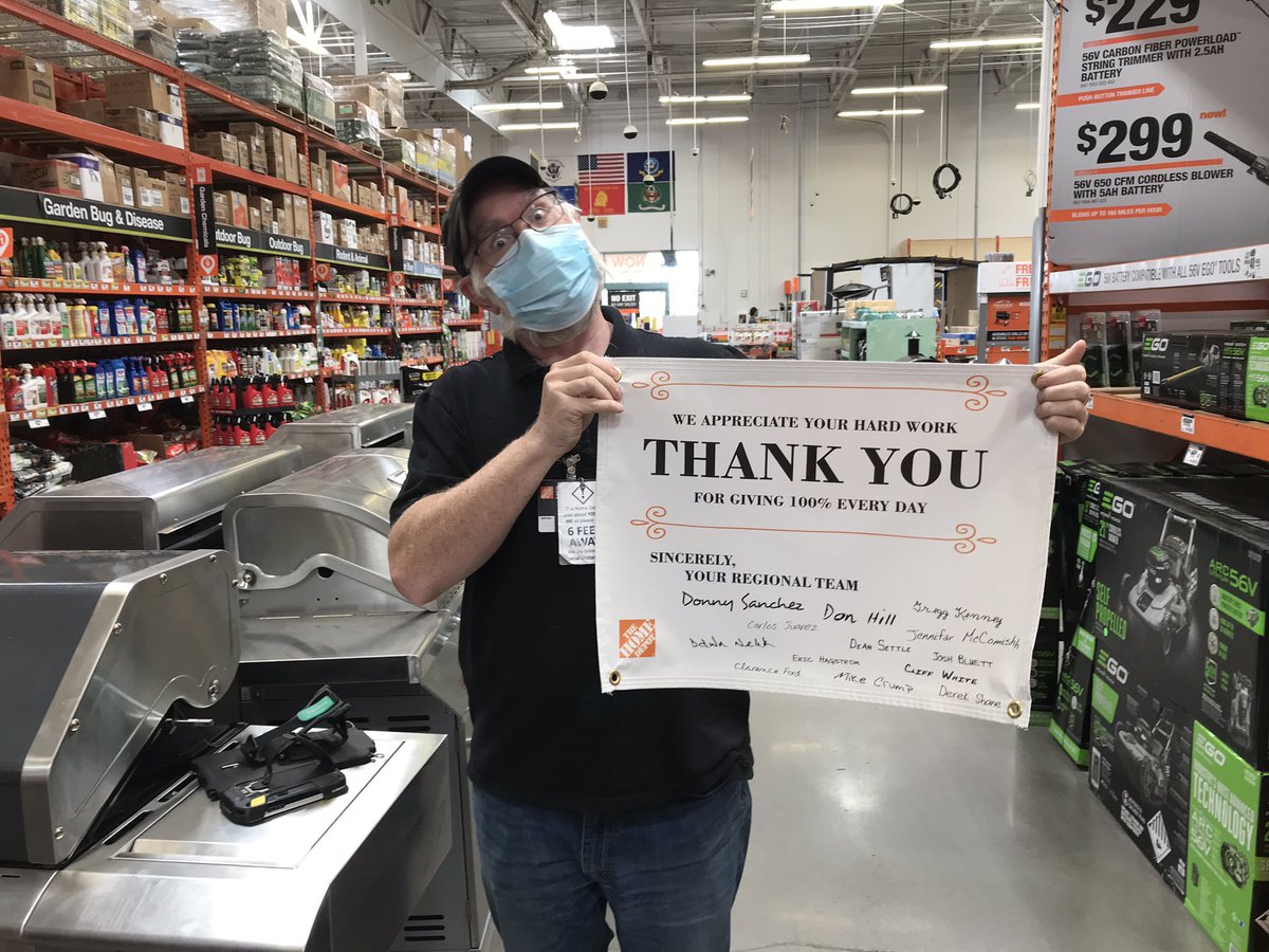 HDTHaidos's tweet photo. We received a signed thank you banner today and associates couldn’t say enough about the support they’ve received during these difficult times! Thank you PMD regional team! It means so much and we couldn’t be prouder! #PMDRocks @DJJKsanchez @PMDRegion @PabstBen https://t.co/vy80x3SU6p