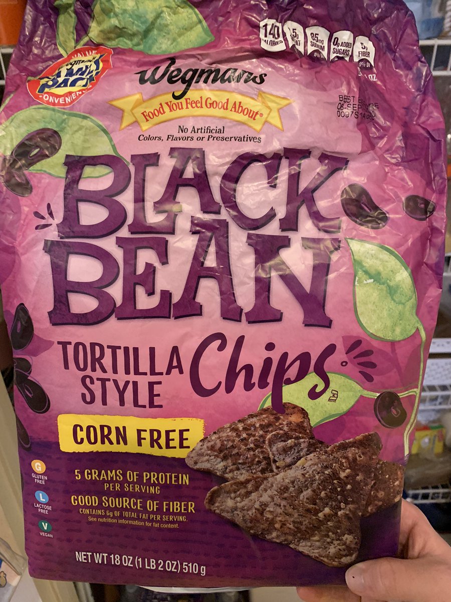JaredSchoeny's tweet photo. @rhettmc Hey found some tortilla chips that you might like #beans https://t.co/3ozROkpijx