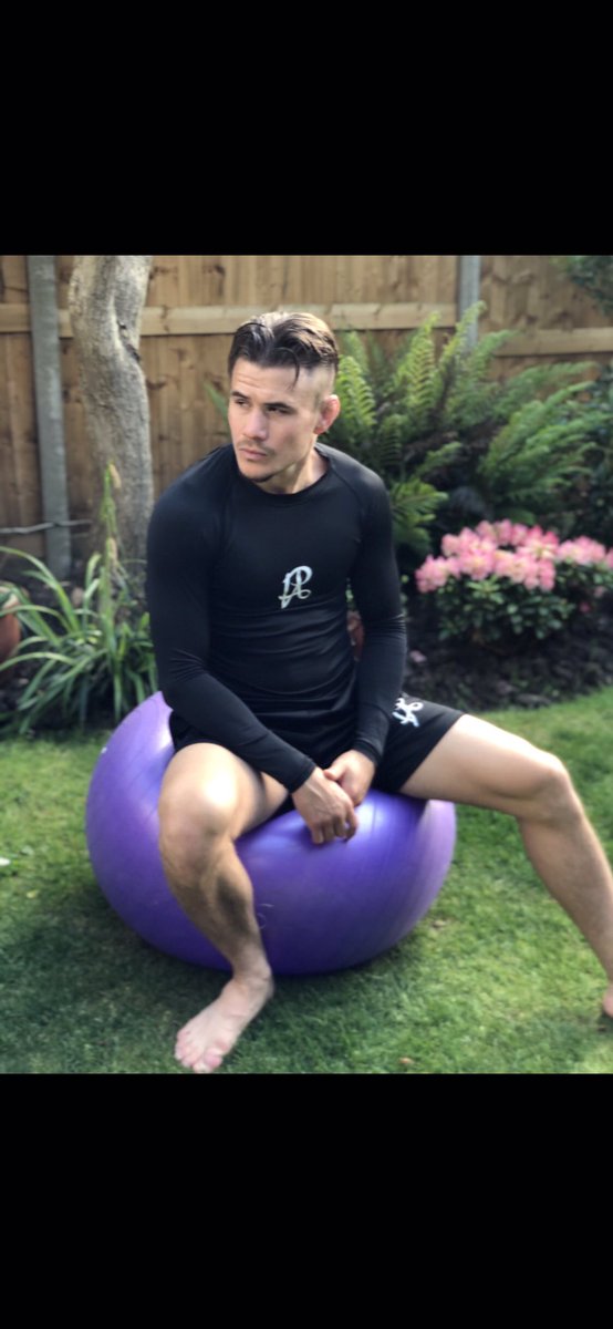 The new male compression kits will be available tomorrow evening via the website !
