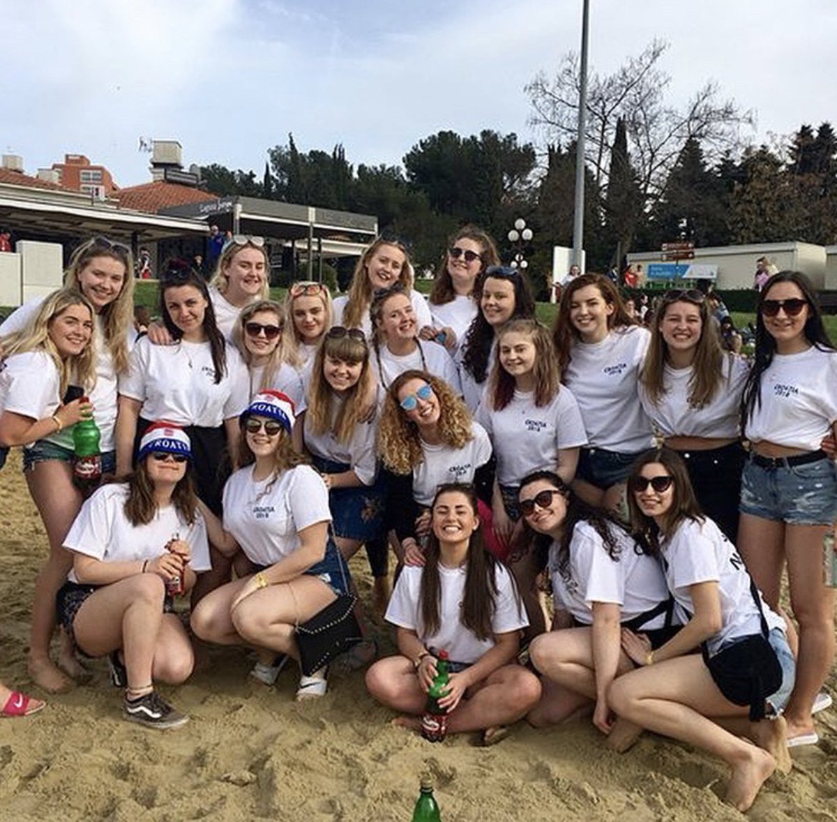 York St John Netball tweet media