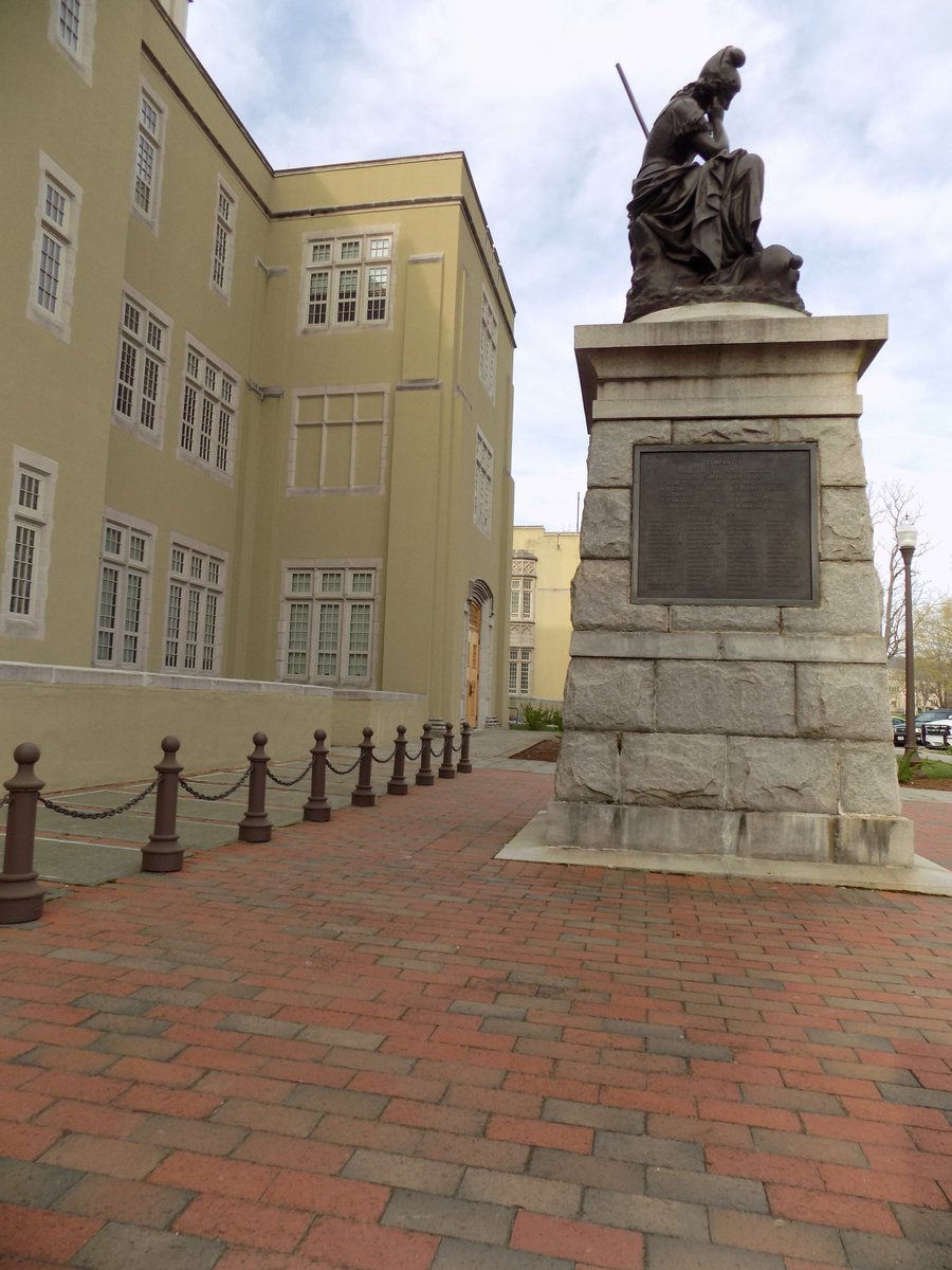 It's been a long time since I've posted about history on Gazette665. But now I'm ready... Today, I'm sharing my thoughts for this New Market Day in the midst of a pandemic and about the decisions we all face. 
gazette665.com/2020/05/15/may…

#calloutthecadets #battleofnewmarket #covid19