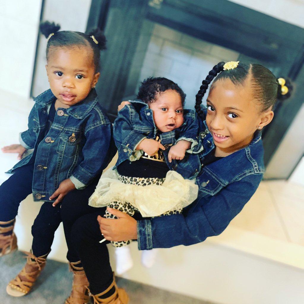 BthaCEO's tweet photo. For the love of sisters 😍 https://t.co/jz4yQGLFfK