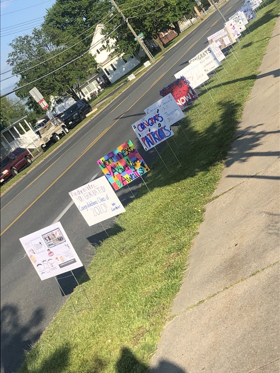 adfales's tweet photo. Impressive show of support celebrating #BCPSGrads β¦@PatapscoHSCFAβ©! https://t.co/nTFBJMEssY