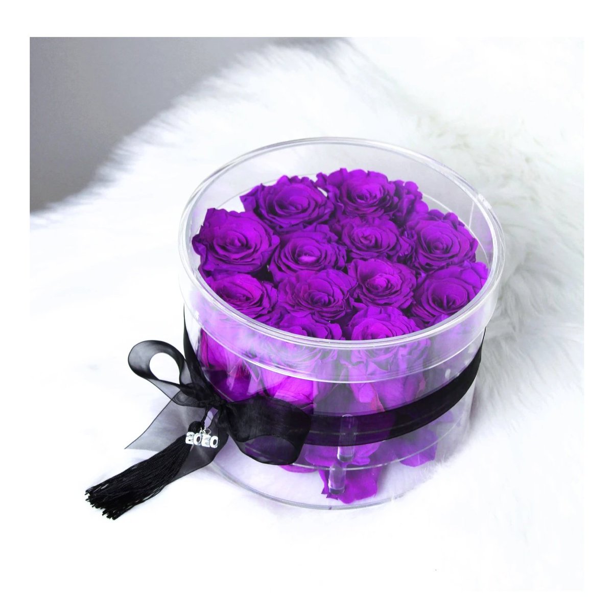 PriveRoses's tweet photo. 🎓 Privé Roses now brings you a limited edition of the Arden Preserved! Celebrate the class of 2020 with this beautiful box of infinity roses.🌹
https://t.co/priupusaIv 

#ClassOf2020 #classof2020strong #GraduateTogether #WashingtonDC https://t.co/tPNQHPVEJ0