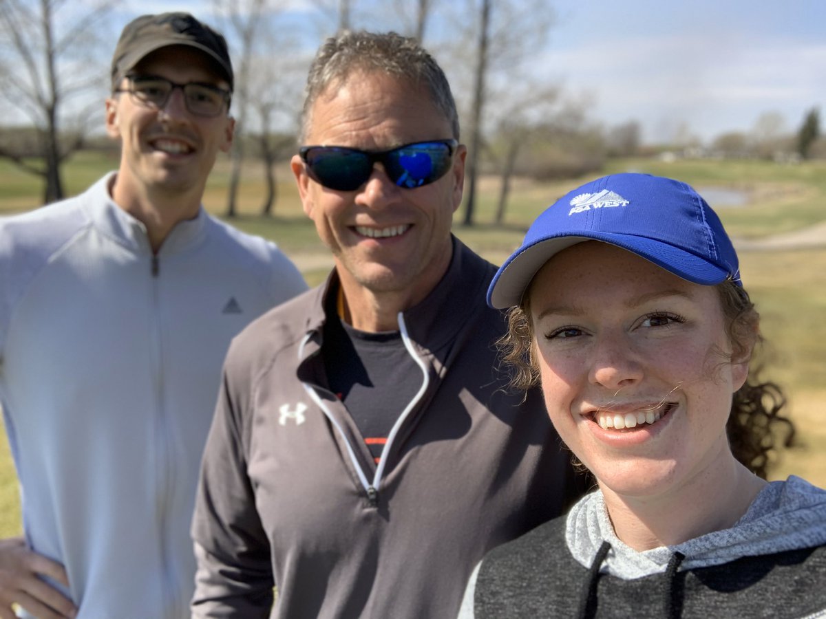 barrycroshaw's tweet photo. Perfect way to kick off the long weekend! Great weather and pretty good golf https://t.co/iIPk45Afn3