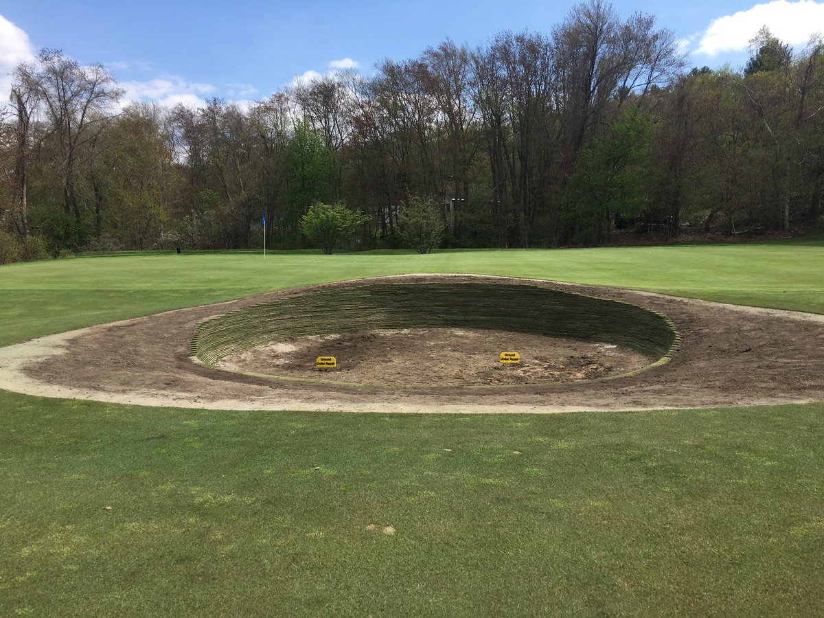 BobDembek's tweet photo. Just finished building our first green side Permaedge bunker this week. Just need to sod and add sand next week. This will allow us to have no rough around it, only closely mowed bent.#permaedge #Lexingtongc https://t.co/GWzDhfoQGU