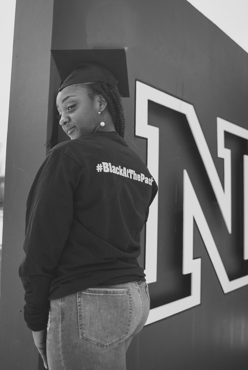 preaceybaby's tweet photo. I lead The Pack so my back’s to them
📸: @shoot_first
#BlackAtThePack #hellablack #hellaproud #notanotherstatistic #blackgirlmagic #blackgraduates #blackgradsmatter https://t.co/8Ggn8AlPhK
