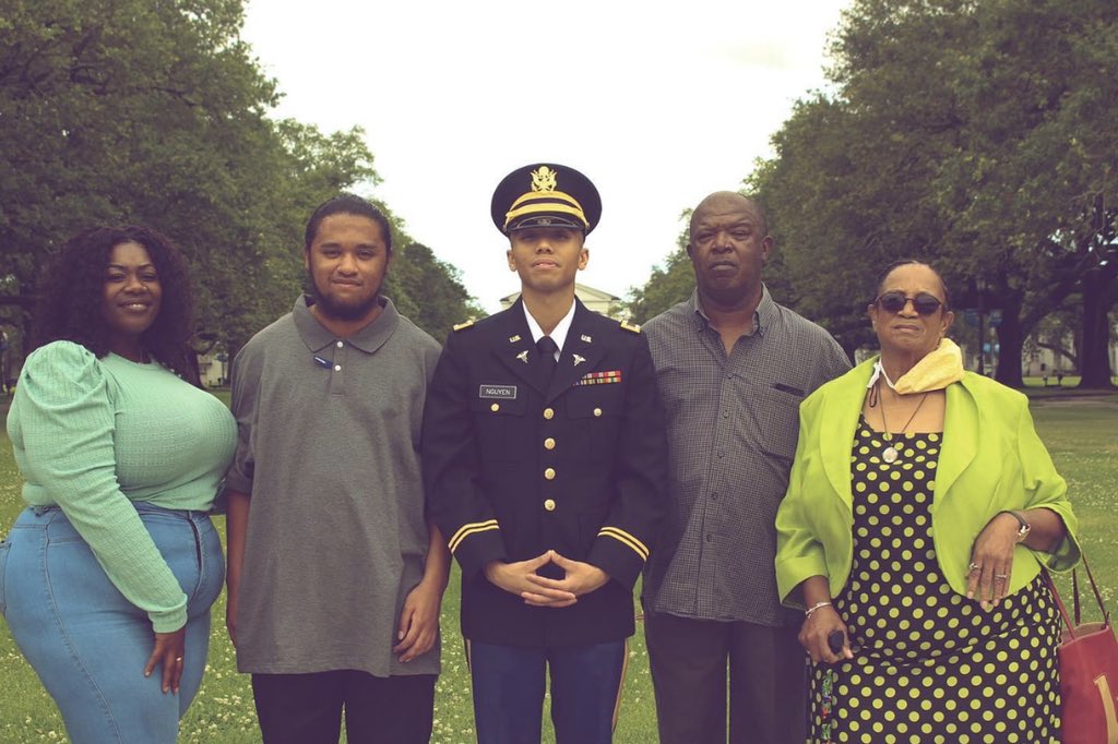 EASigmas's tweet image. Congratulations to Bro. Raheem Nguyen commissioned as a 2LT into the United States Army branching into the Medical Service Corps. This is what it means to be ELITE. We are very proud of you brother 🤘🏾🔵⚪️ #GOMAB