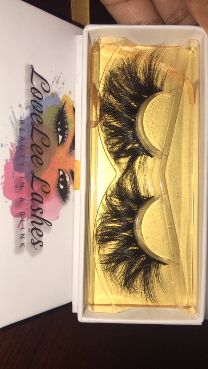 Hey ladies I have lashes in stock with my own custom reusable box😍 Located in Philadelphia..Get with me! #Phillylashes #Bestlashesinthecity