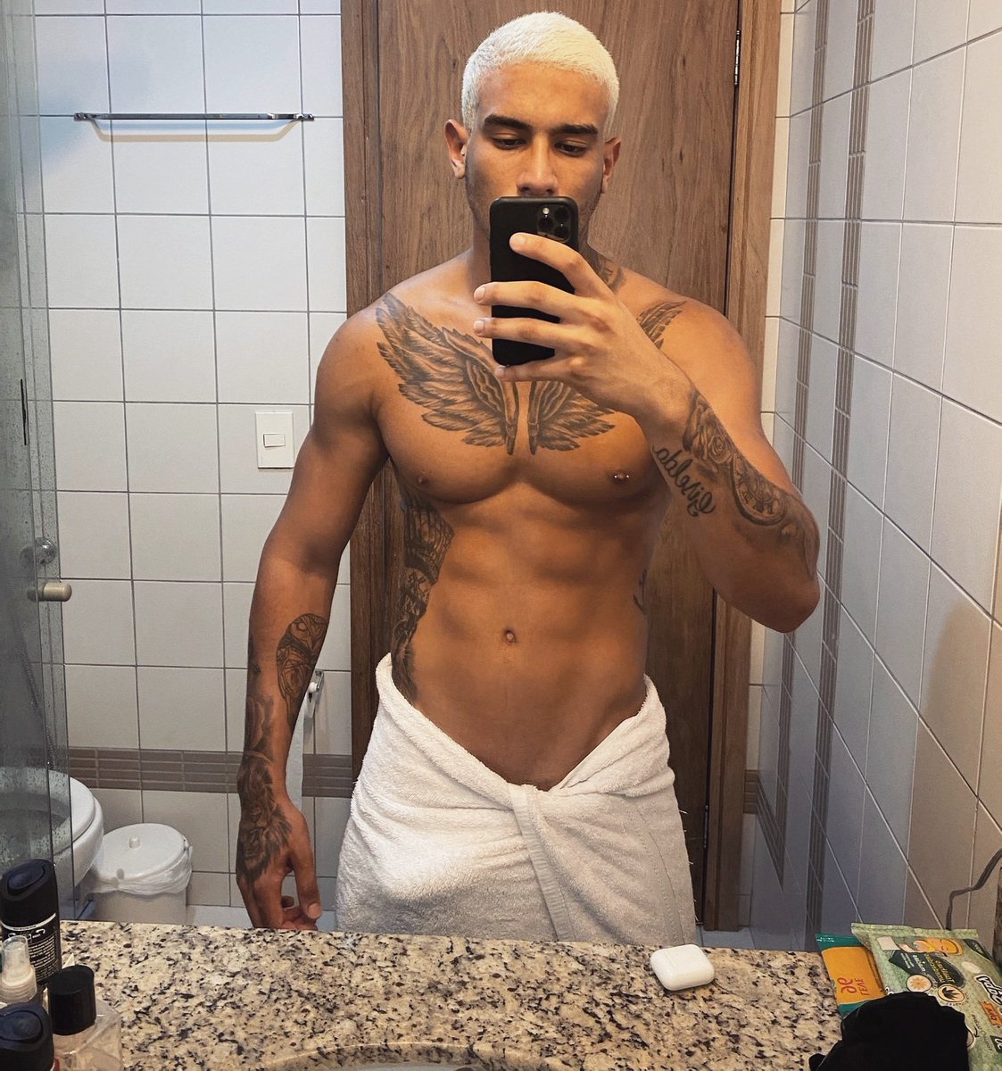 _GatoBR's tweet photo. #goodmorning #banho #like #bomdia #sdv #man #boy #instaboy
https://t.co/YN4rXGJvzf https://t.co/6RypwPE4pQ