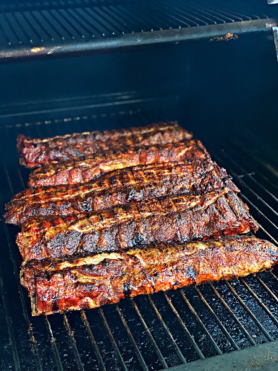 Moecasonbbq's tweet photo. Fired up my @greenmountaingrills big pig pit to cook a few slabs this morning for some good friends of mine.ππΎπ―πΊπΈπ₯ #bbq #jbspork #bbqfamily #moecasoncompetitionribrub #moecasonporkrub #moecasoncompetitionribrub #moecasonporkrub #moecasoni80sauce https://t.co/oV3N31wM5t