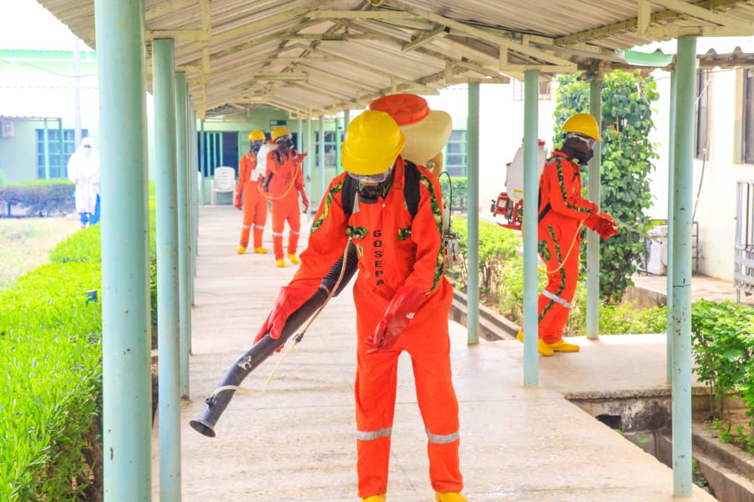 MEFRGombe's tweet photo. The ongoing exercise still on the Covid -19 prevention in Gombe,held today at Gombe specialist Hospital#MaskUpGombe#staysafe#wash#your hands# and do the need full to ensure Gombe is  Corona free! https://t.co/pmmbwqxbFc