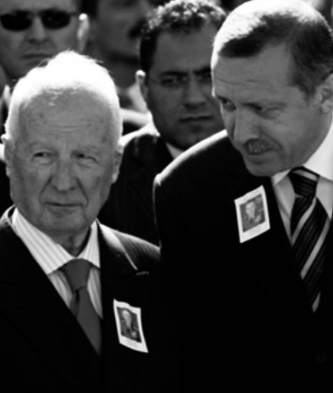 candundaradasi's tweet photo. “-Doğru yolda mıyız Paşam?” #AKPDarbeYapıyor https://t.co/uObG510eLe