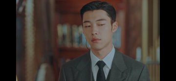 NI4LLT4COS's tweet photo. Otro coreanito más que me trae loca 🥴🤤💖 #TheKingEternalMonarch #WooDoHwan https://t.co/wDO5OScG5l