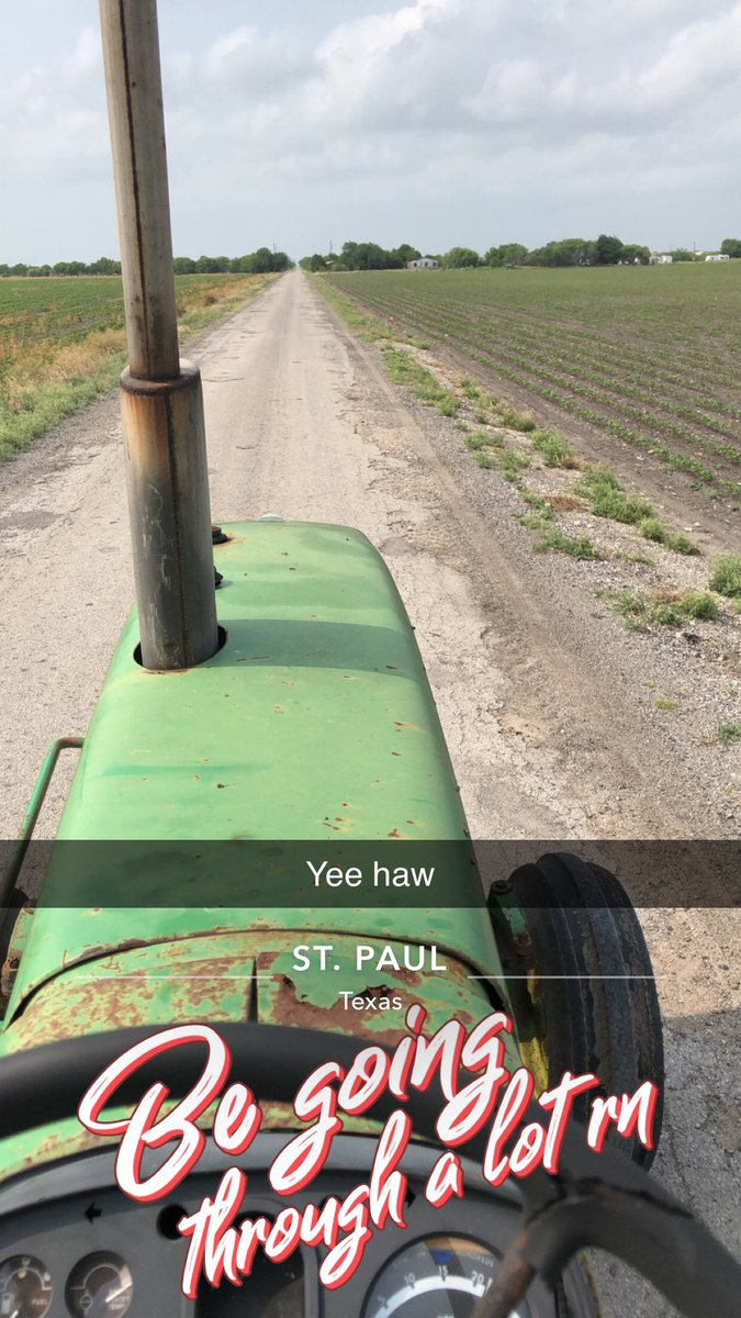 Blooombie's tweet photo. #thisiswhereimatpat gotta get the farmin done and the laughs in one way or another #JohnDeere https://t.co/NYZstTKqgB
