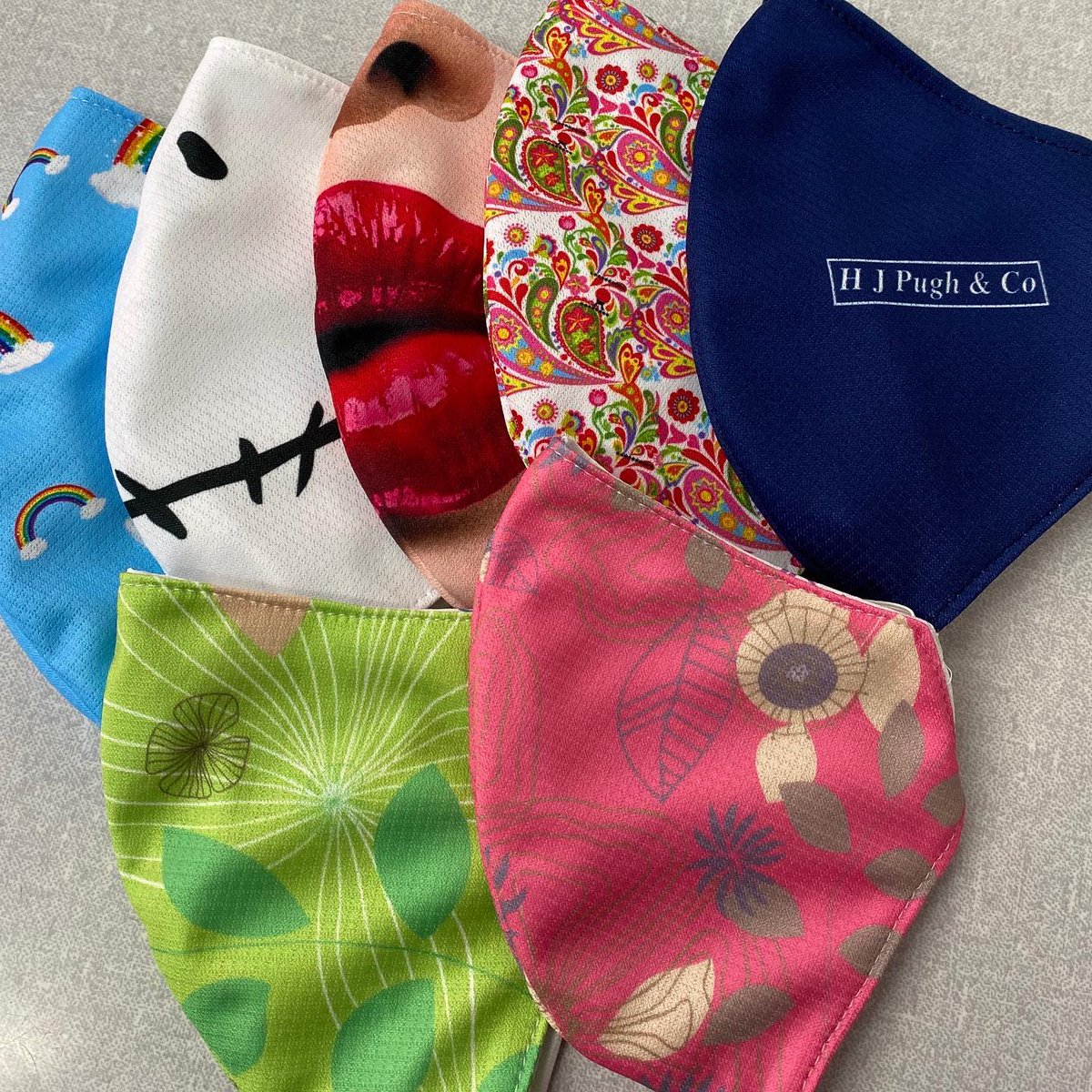 BespokeFacemas1's tweet photo. Various designs dispatched today from funky to floral, corporate to crazy. With the government recommending the wearing of face coverings whilst in enclosed spaces, why not add a personal touch to your order. #facemasks #madeintheuk #covid19  #antimicrobial #washat60 #pughsagents https://t.co/VKLtoPIzCN
