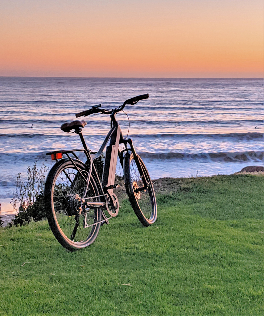 Sunset time!🤗

#Pacificocean #ride1up #electricbike #500series #biking #explorebybike #sunset #sandiego