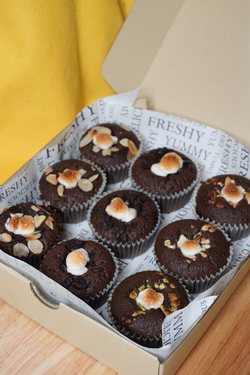 GoGinNorn's tweet photo. ฝากด้วยค้าบบ กทมส่งแมสครับ ทำเอง อร่อยมากกก คนอื่นเขาบอก มาลองกันน 

line : itthii

@aroii #อร่อยไปแดก #อร่อยบอกต่อ #บราวนี่ #ชีสเค้กหน้าไหม้ #ร้านข้างทางต้องอยู่ข้างกัน https://t.co/5wP3Wknk1S