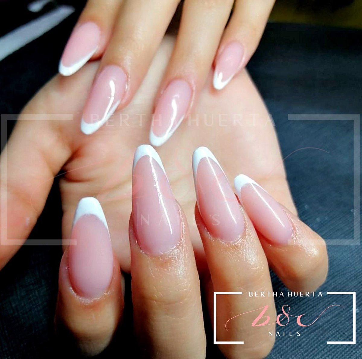 bcnailsbybertha's tweet photo. ¡Gracias por su preferencia!

#uñas #diseñosdeuñas #nails #workshop #nailssalon #nailsspa #extensiondeuñas #esmaltado #manicure #berthahuerta #glitternails https://t.co/jGp6H2sm5P