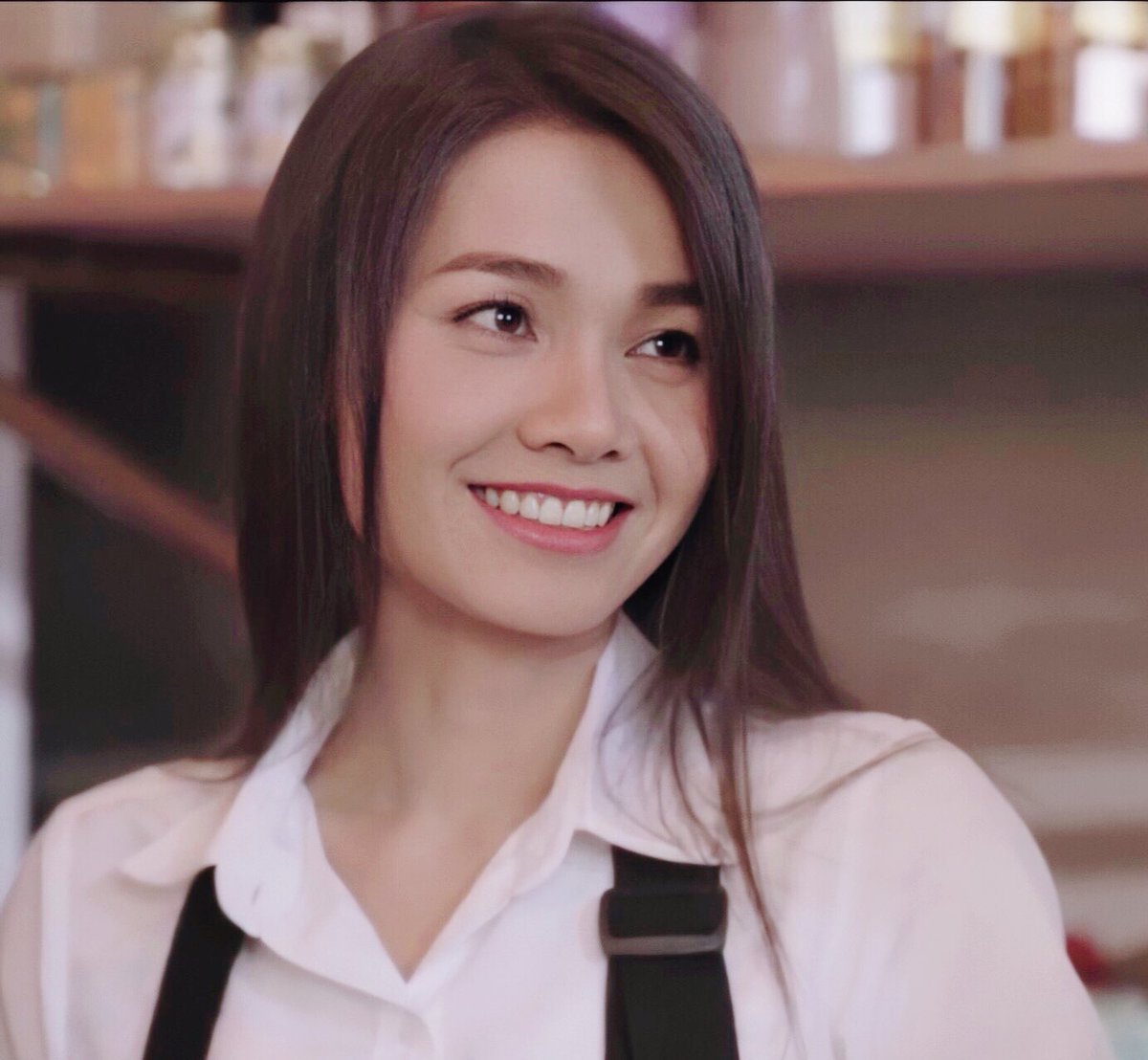 falalah27's tweet photo. ความสดใส รอยยิ้มเปิดโลกของน้อนพอจะตกคนที่หลงเข้ามาในแท็คได้บ้างมั้ยคะ โอมเพี้ยง หลงแล้วหาทางออกไม่เจอ 🥰😳 #ต่ายอรทัย https://t.co/UU03E4i4DW