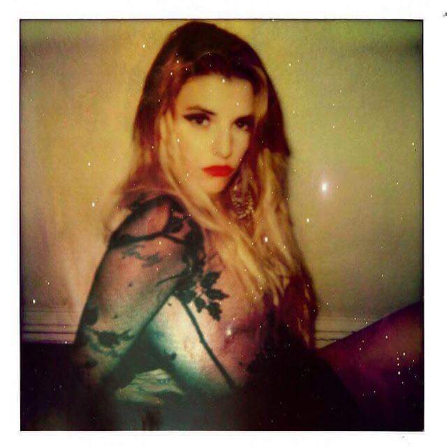 Pleasant_pixie's tweet image. "When babe is not giving you attention and you pout. "