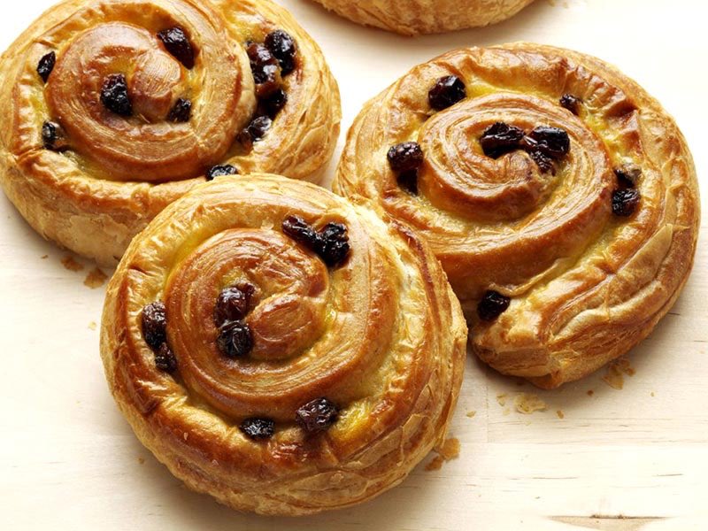 9) Les pains aux raisins 