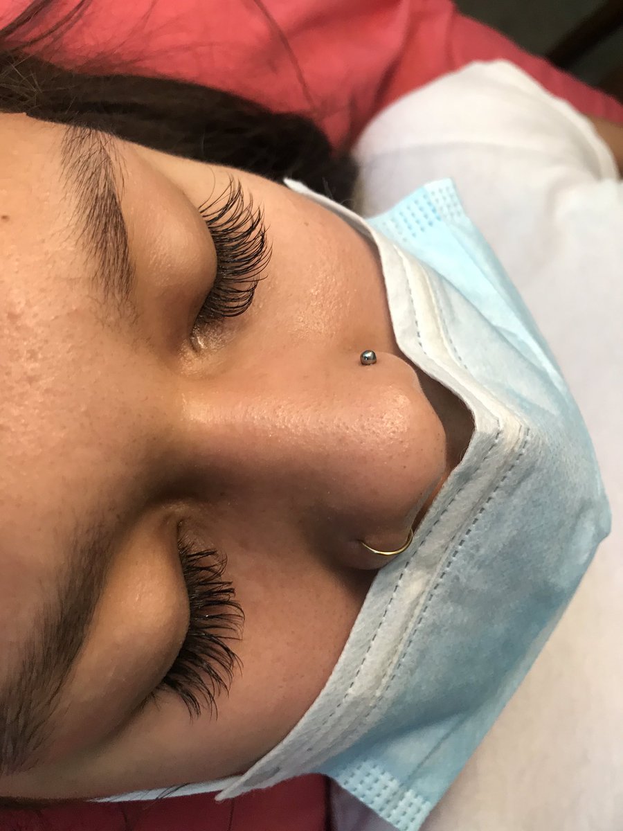 keepnupwreeb's tweet photo. @slashedbyreeb on IG! #fullsetlashextensions #rvalashtech #rvalashes #lashextensions A RT will go a long way 🙏🏽💙 https://t.co/NmALtMqJkP
