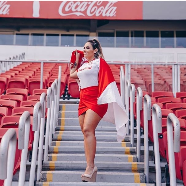 coloradopsangue's tweet photo. Bruna! Representando a beleza das mulheres coloradas!
@brunafernandasci
#mulheresnoestadio #musacolorada #linda #instagram #followme #futebolnaveia #iarley #internacional #minhacamisavermelha #coloradoinstagram #camisa10 #campeaodomundo #campeaodetudo #libertadores https://t.co/VLOq0NiZ2r