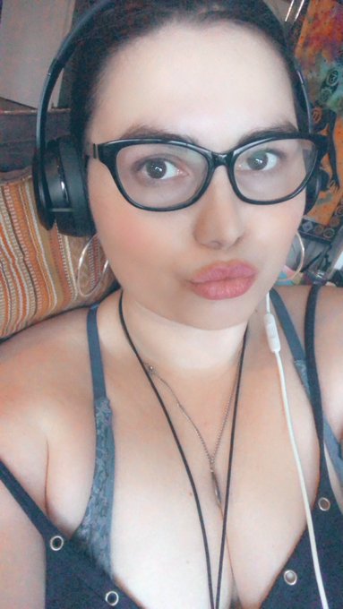 twitch and tornados 🌪 https://t.co/XhC7msEzLC<a href="/tag/moon"class="tags"><span>#moon</span></a><a href="/tag/fullmoon"class="tags"><span>#fullmoon</span></a><a href="/tag/supermoon"class="tags"><span>#supermoon</span></a><a href="/tag/astrology"class="tags"><span>#astrology</span></a><a href="/tag/starseed"class="tags"><span>#starseed</span></a>