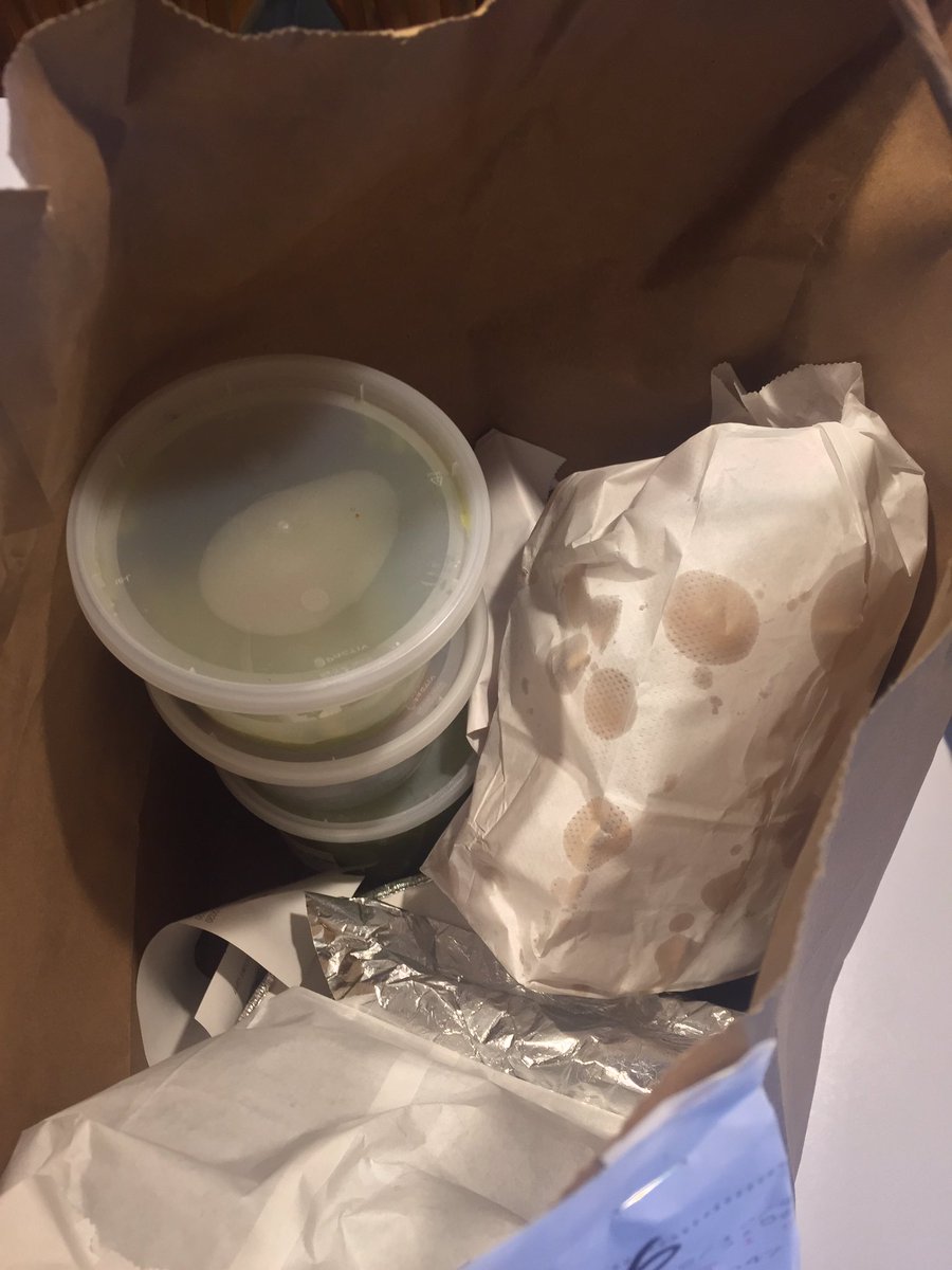 hofferchris's tweet image. Two of my favorites with @hofferjenny -little @PajaritoSTP for tonight &amp;amp; a little @MuccisItalian for tomorrow. Support those who need it most during these tough times. And don’t be a cheap ass, give them a tip they deserve