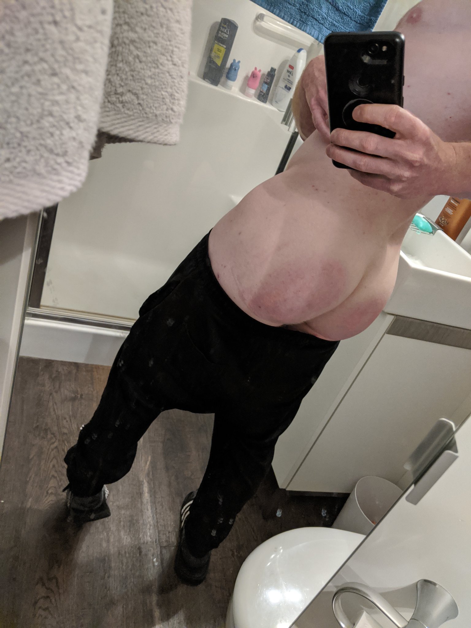 2 pic. What a show this morning guys! Was amazing, thank you to whoever came for the cumshow and the spank-a-thon. Incredible. I am very blessed to have such a fun and incredible fan base. You guys are awesome <3 https://t.co/oVFguVZk52