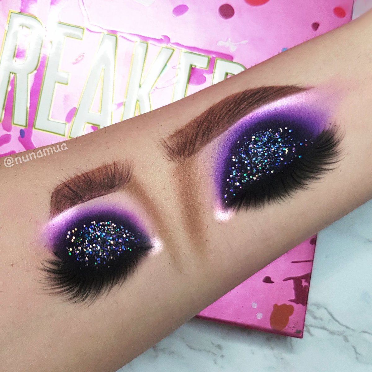 nunamua_'s tweet photo. I never post on Twitter but just saw the new @JeffreeStar sneak peek &amp; all I can think of is all the dark smokey looks I'll be creating with cremated 😍 #jeffreestarcosmetics https://t.co/LgXM59Aboh