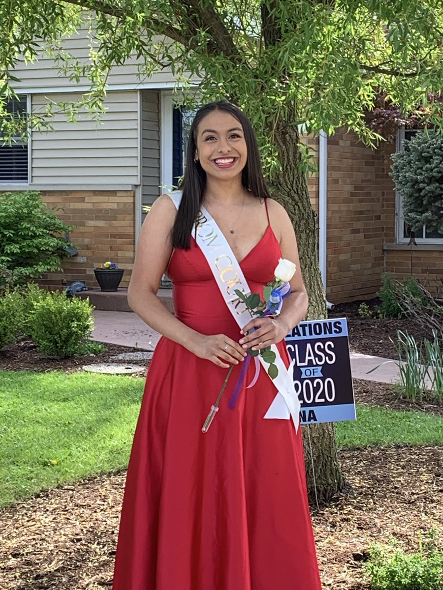 KnightsofPHS's tweet photo. Prom Princesses! #PHSProm2020 https://t.co/1Q9xz4BZY7