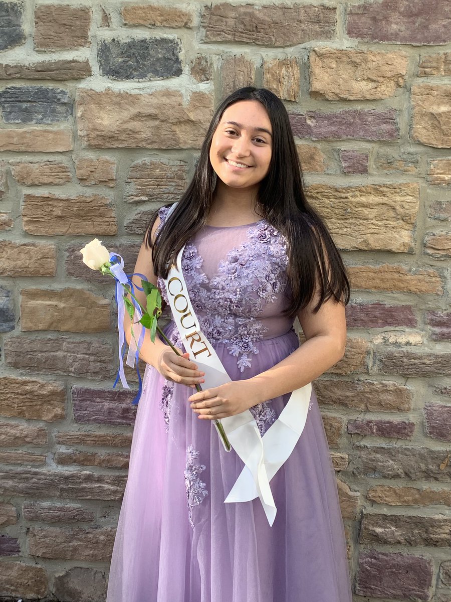 KnightsofPHS's tweet photo. Prom Princesses! #PHSProm2020 https://t.co/1Q9xz4BZY7