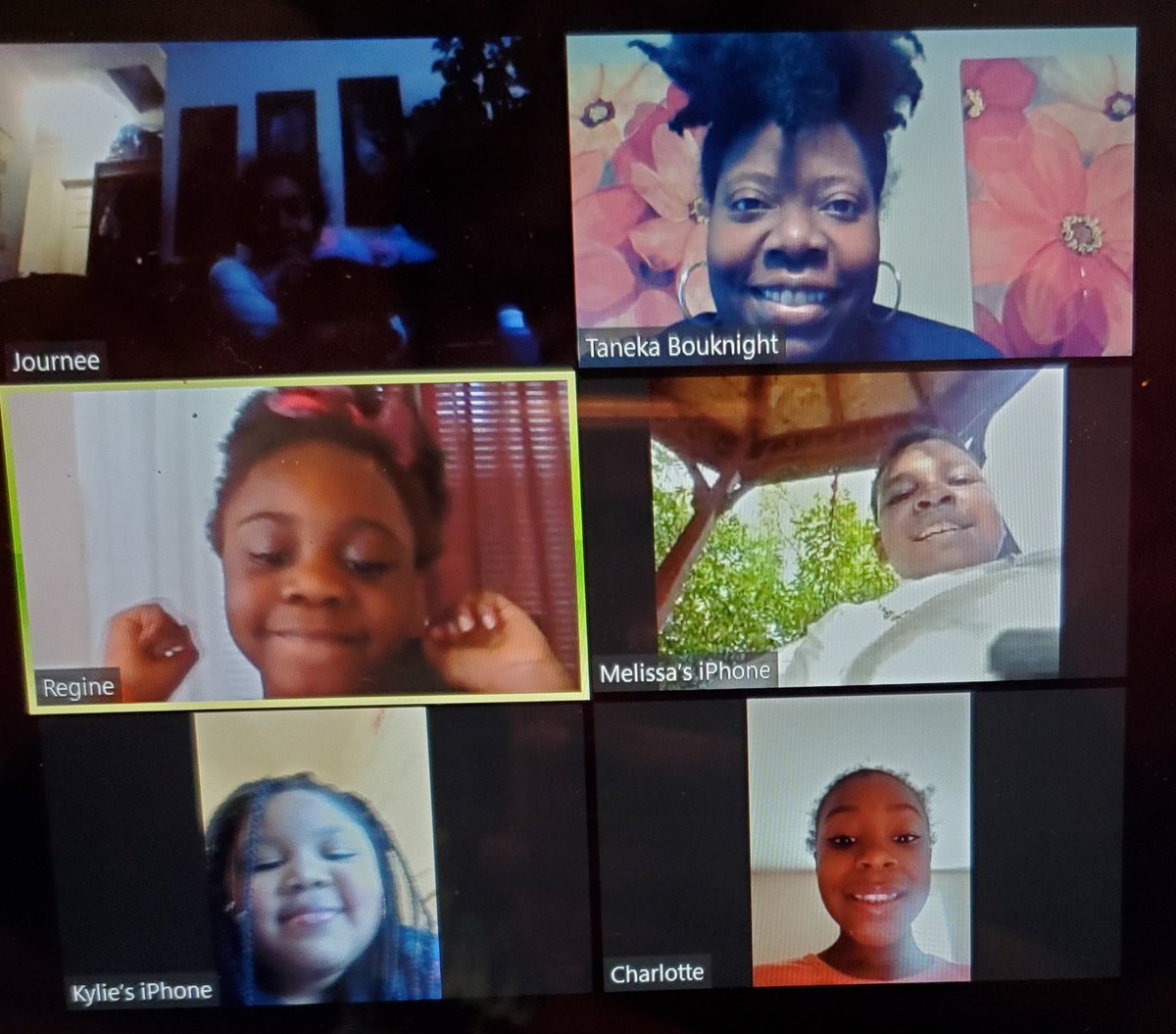 FirstgradeOWL's tweet photo. The virtual scavenger hunt with the Owlets was a success @JosephKeelsCubs. #Imissthemso #wegiveaHOOTforelearning @PSmithJKE @ZayZachRhyn @WhitneyProwell #scavengerhunt #whatsinyourhome https://t.co/vdxgKx6K0q