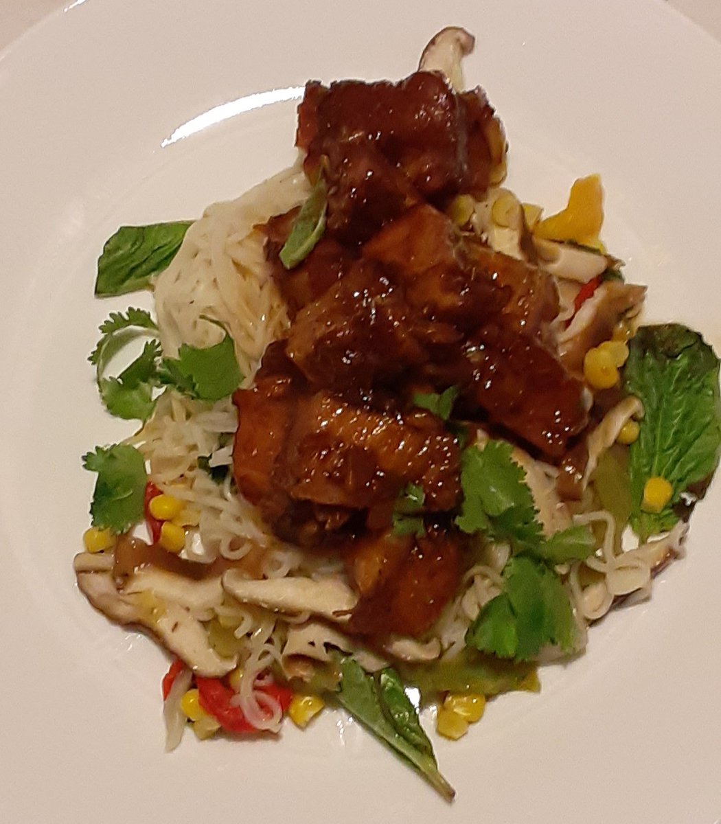 Paulieboy54Paul's tweet photo. Found my favorite pork belly recipe. Inspired by a @BravoTopChef competitor back in 2010, and later published in @foodandwine magazine. Thanks @RichardBlais ROCK ON!!!
#createitandplateit #RecipesForThePeople #quarantinekitchen #TopChef #FridayVibes #dinner https://t.co/v4bTZTxhzE